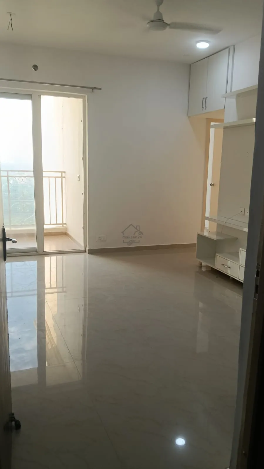 Ready to move 2Bhk Flat for rent in Greater Noida