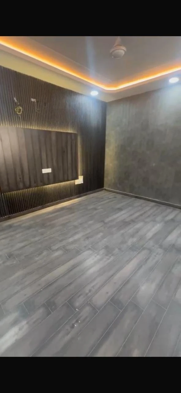 Modern 4Bhk HIG Flat on sale in Pitampura